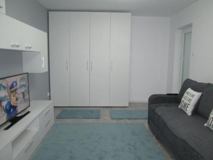 Apartament Tanya Apartman Tergovistye Kültér fotó